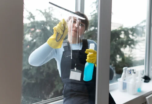 Nettoyage de vitres intérieures et extérieures à Marquillies